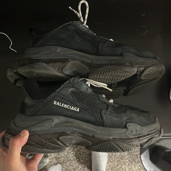 Triple S Balenciaga - Picture 4 of 4
